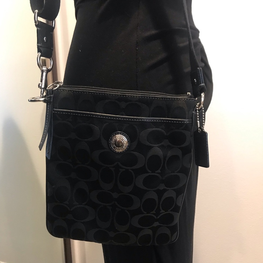 COACH Black Shoulder Bag